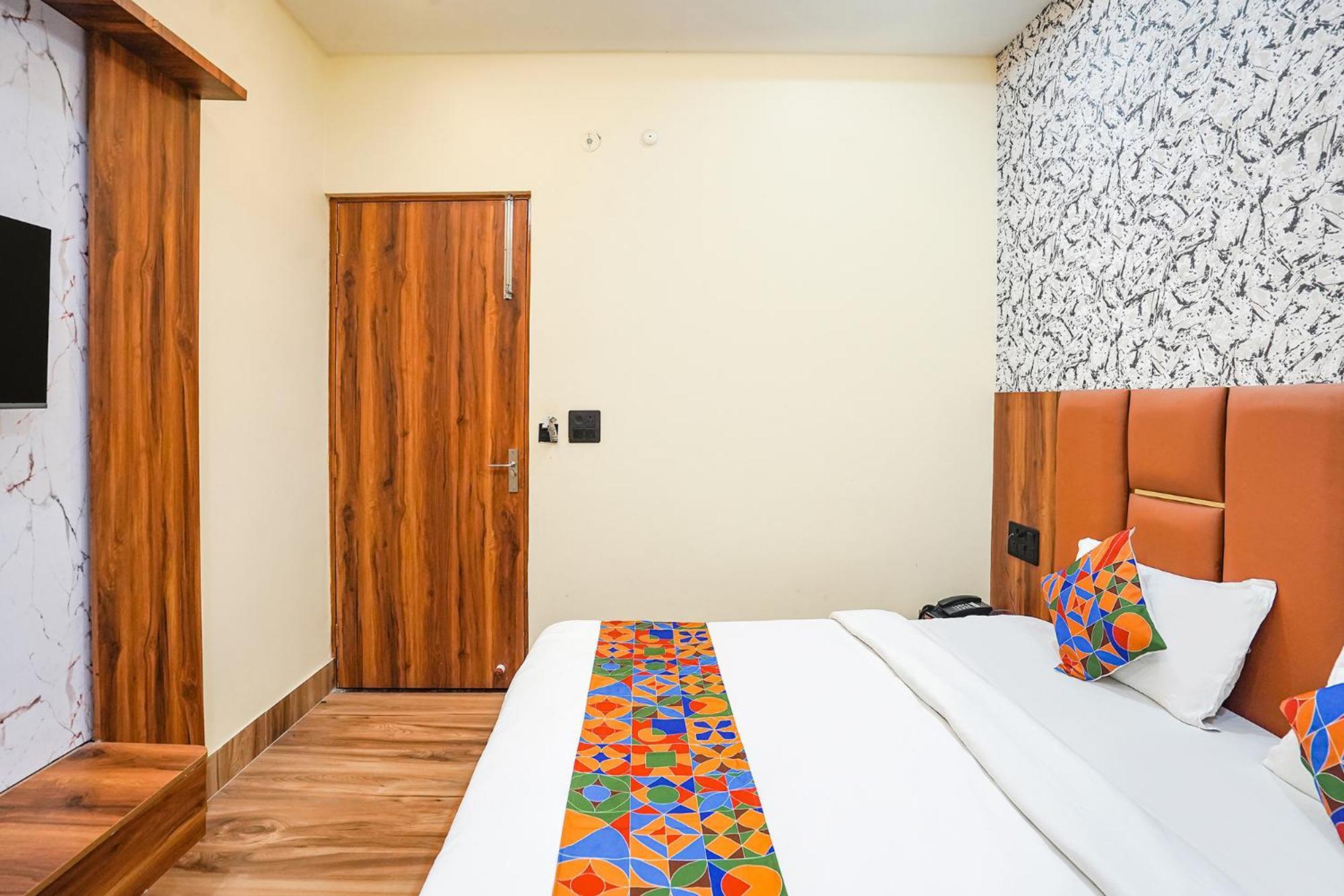Fabhotel The Vrindavan Inn Dış mekan fotoğraf