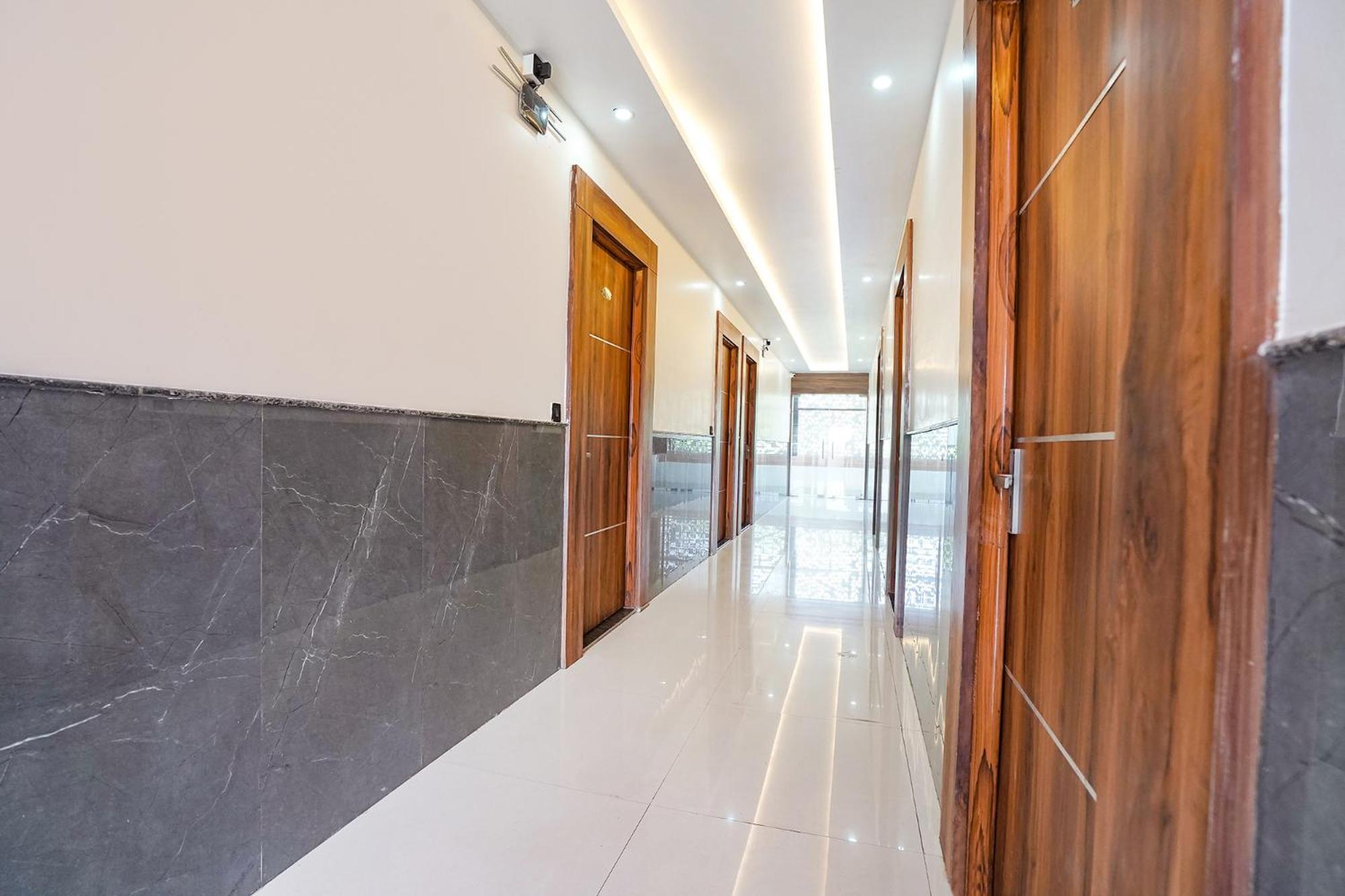 Fabhotel The Vrindavan Inn Dış mekan fotoğraf